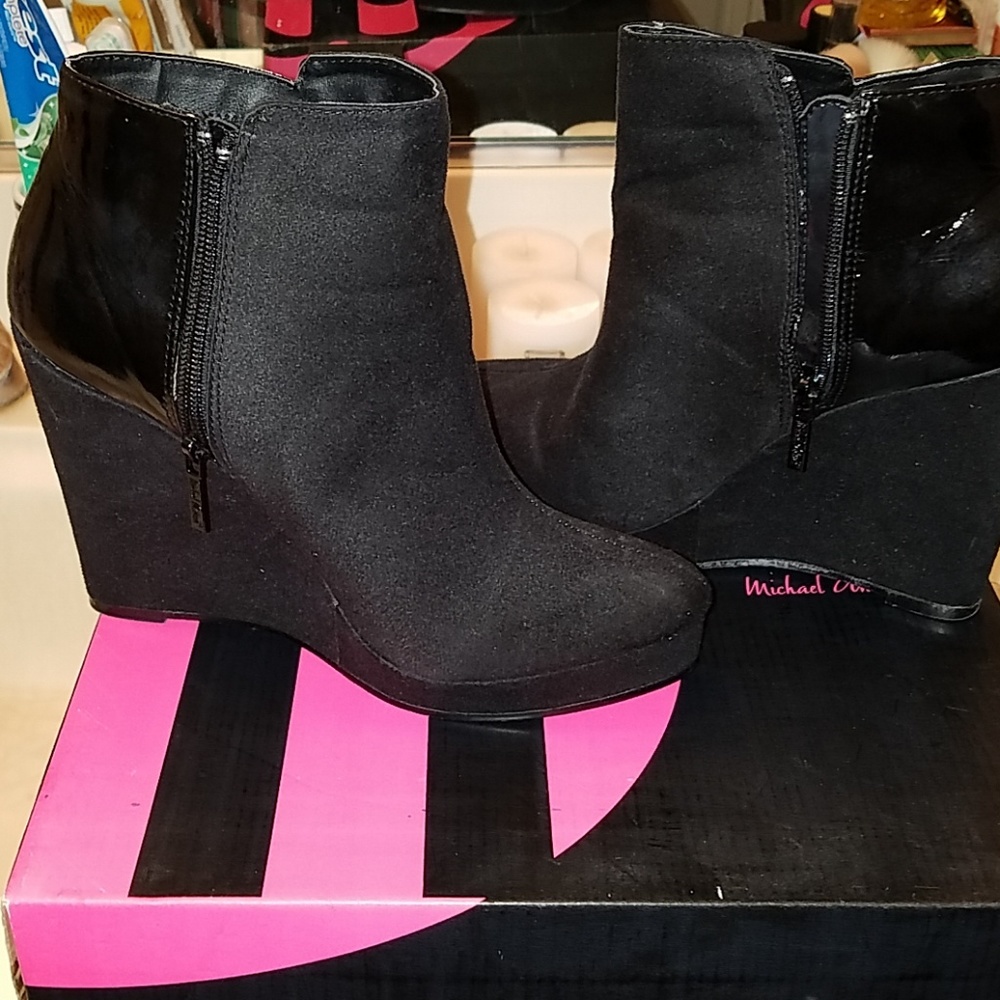 Shoes - Picture 4 of 4